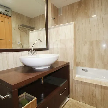 Moderno Piso Con Enorme Terraza Y Piscina Torremolinos